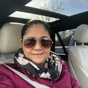 Meet your Posher, Madi